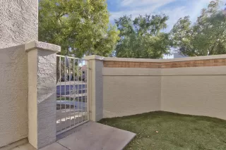 Photo #2: 6083202 Listing