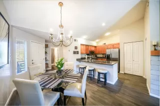 Photo #6: 6083262 Listing