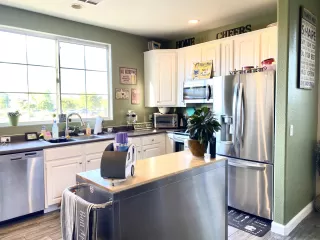 Photo #4: 6083308 Listing