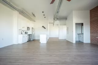 Photo #6: 6083382 Listing 