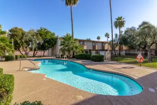 Photo #2: 6083464 Listing