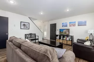 Photo #4: 6083556 Listing