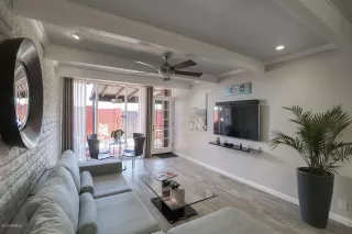 Photo #6: 6083682 Listing