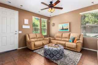 Photo #5: 6083725 Listing