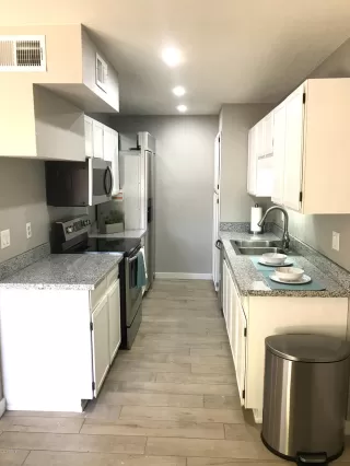 Photo #2: 6083956 Listing