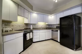 Photo #6: 6084037 Listing 