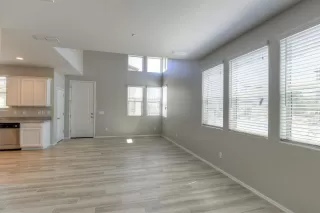 Photo #2: 6084205 Listing