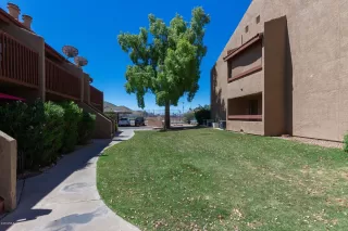 Photo #4: 6084234 Listing