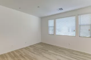 Photo #4: 6084384 Listing