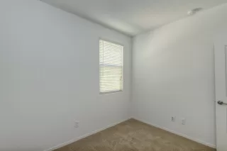 Photo #5: 6084384 Listing