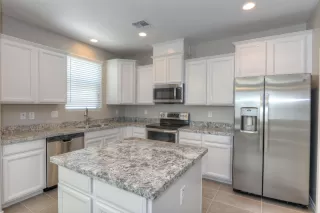 Photo #6: 6084411 Listing