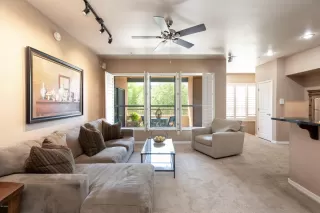 Photo #6: 6084448 Listing