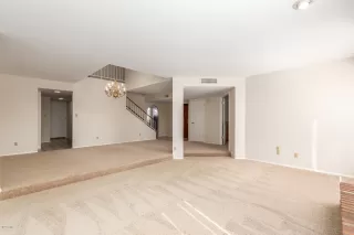 Photo #6: 6084500 Listing