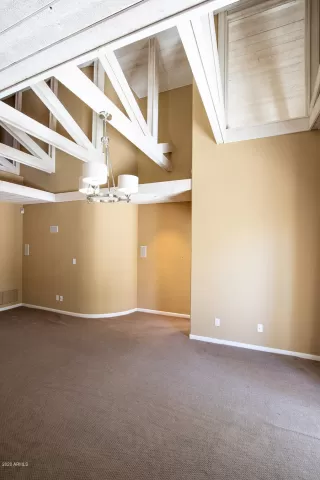 Photo #5: 6084514 Listing