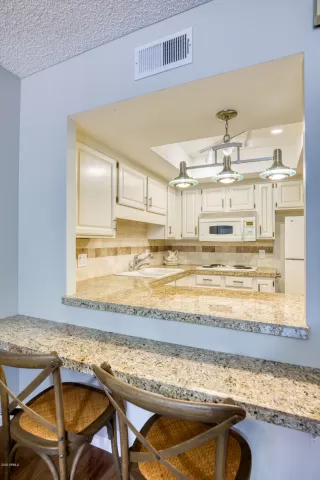 Photo #6: 6084527 Listing 