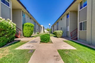 Photo #4: 6085038 Listing