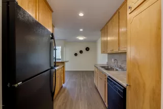 Photo #5: 6085038 Listing