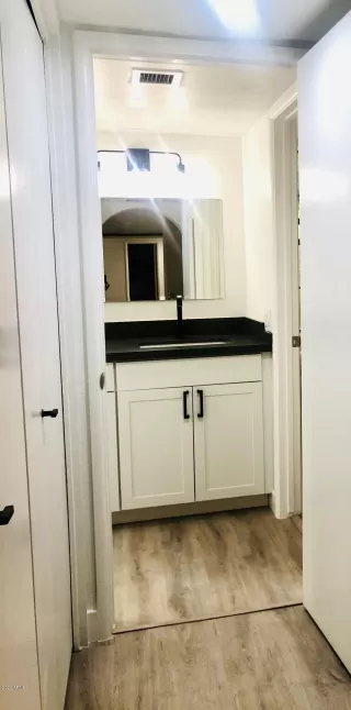 Photo #5: 6085151 Listing 