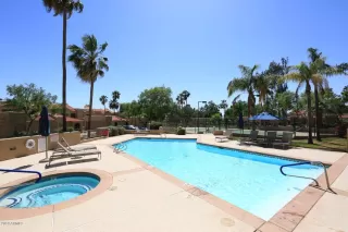 Photo #2: 6085206 Listing