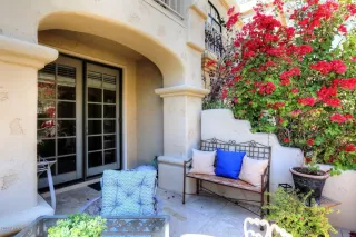 Photo #6: 6085206 Listing