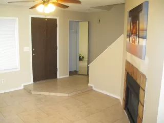 Photo #3: 6085243 Listing