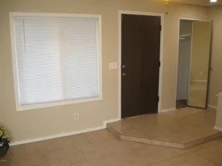 Photo #5: 6085243 Listing