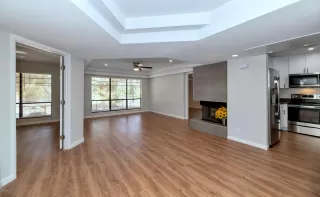 Photo #3: 6085262 Listing