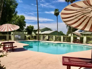 Photo #3: 6085402 Listing 