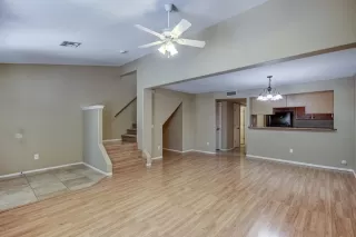 Photo #4: 6085443 Listing