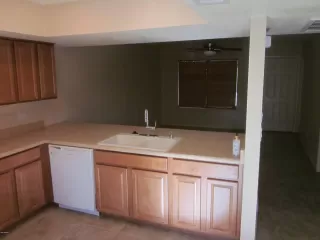 Photo #4: 6085456 Listing