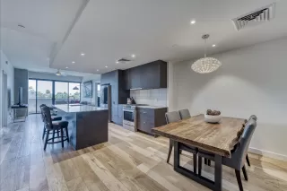 Photo #2: 6085459 Listing