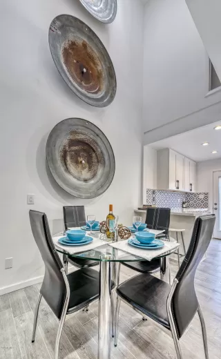 Photo #6: 6085489 Listing