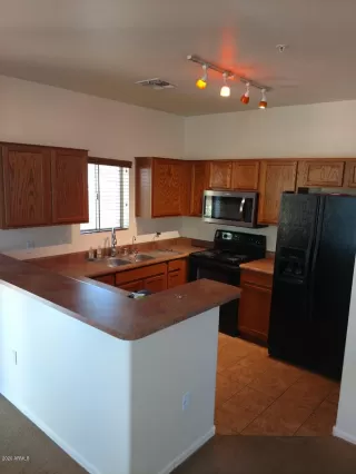 Photo #5: 6085490 Listing