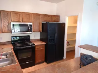 Photo #6: 6085490 Listing