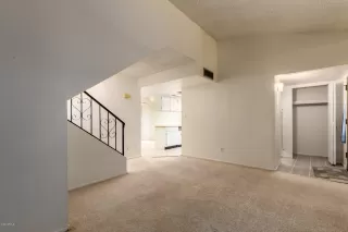 Photo #2: 6085663 Listing 