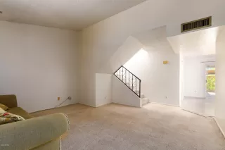 Photo #3: 6085663 Listing 