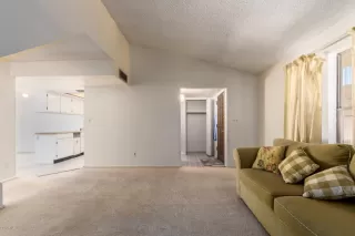 Photo #6: 6085663 Listing 