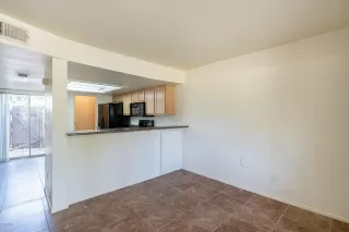 Photo #4: 6085822 Listing 