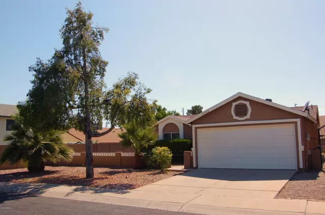 MLS: 6085902 Condo For Sale