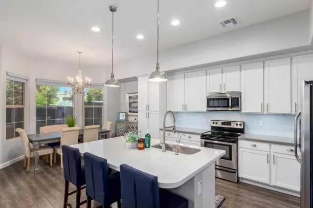 MLS: 6085934 Condo For Sale