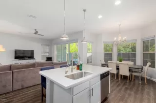 Photo #3: 6085934 Listing