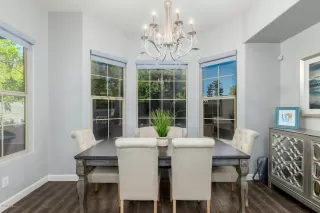 Photo #5: 6085934 Listing