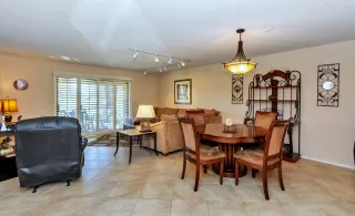 Photo #3: 6086158 Listing 