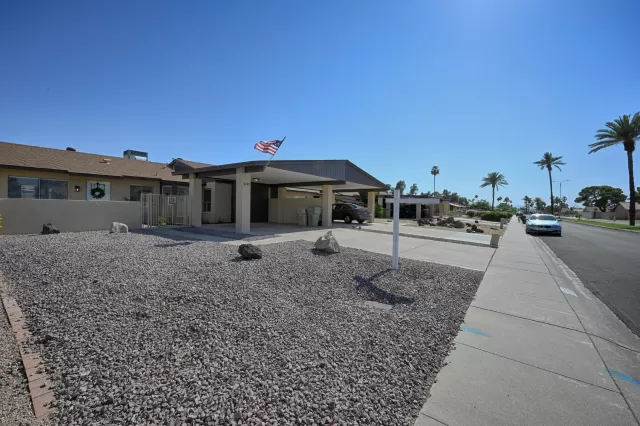 MLS: 6086314 Condo For Sale