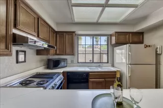 Photo #5: 6086364 Listing