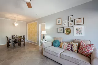 Photo #2: 6086514 Listing 