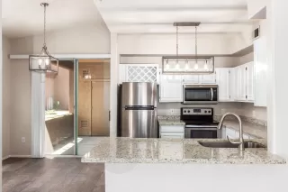 Photo #3: 6086533 Listing