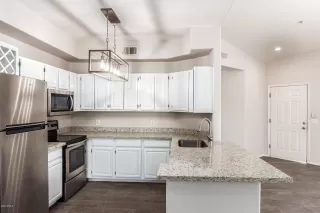 Photo #4: 6086533 Listing