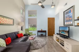 Photo #2: 6086606 Listing