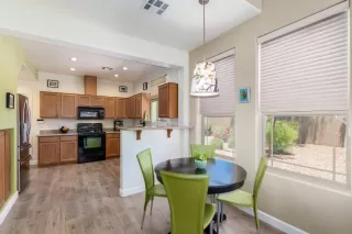 Photo #4: 6086606 Listing